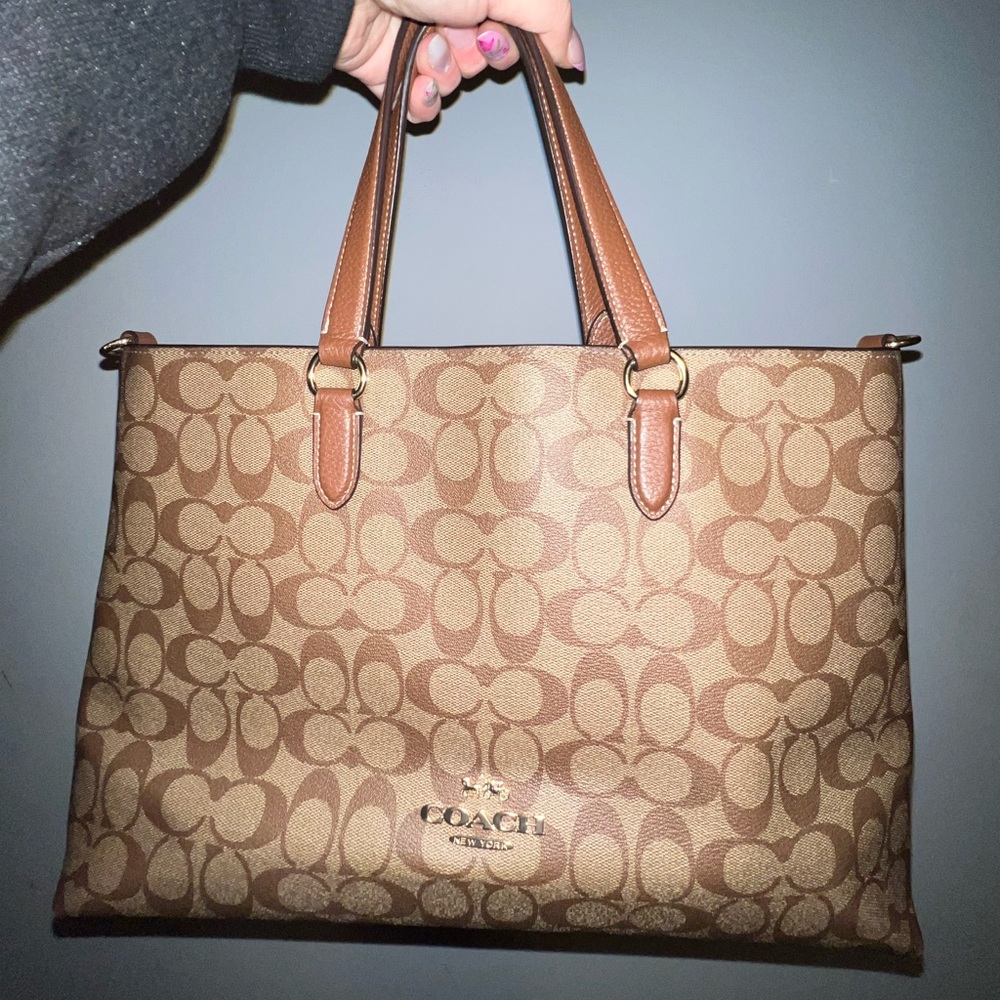 Coach Logan carryall